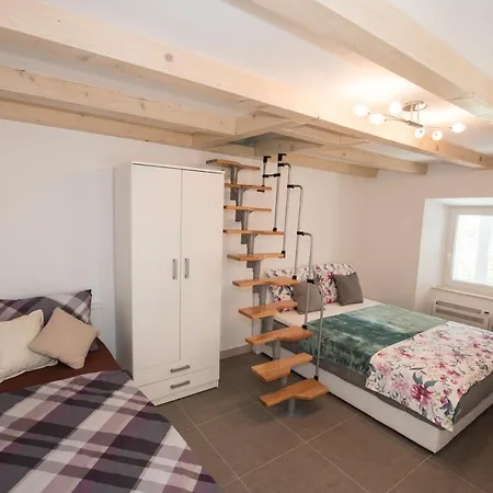 Sun Apartment